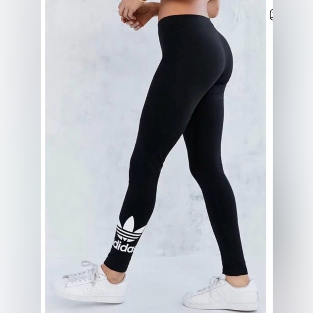 Adidas logo legging